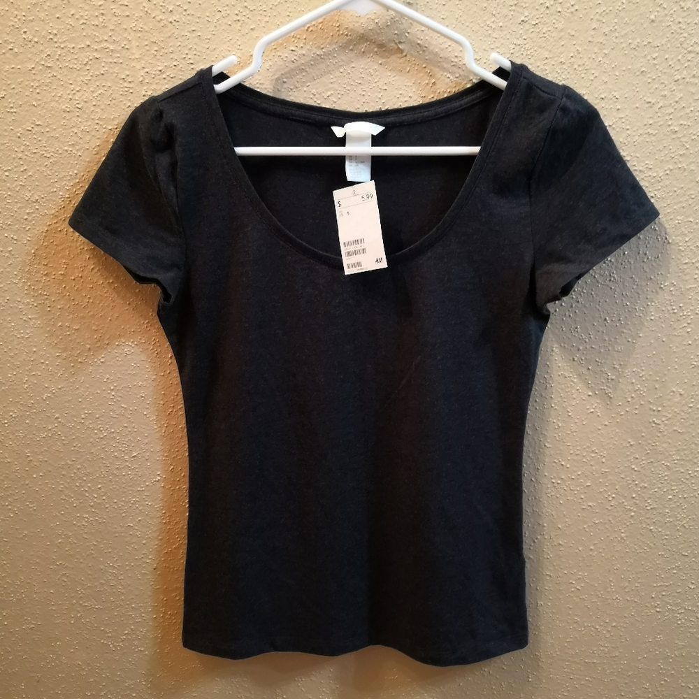 🌺 5/$25 NWT Dark Heather Gray H&M Top